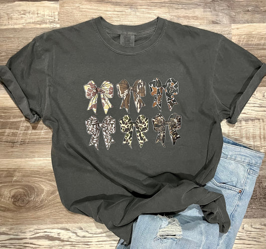 Ladies Camo coquette bows Tee