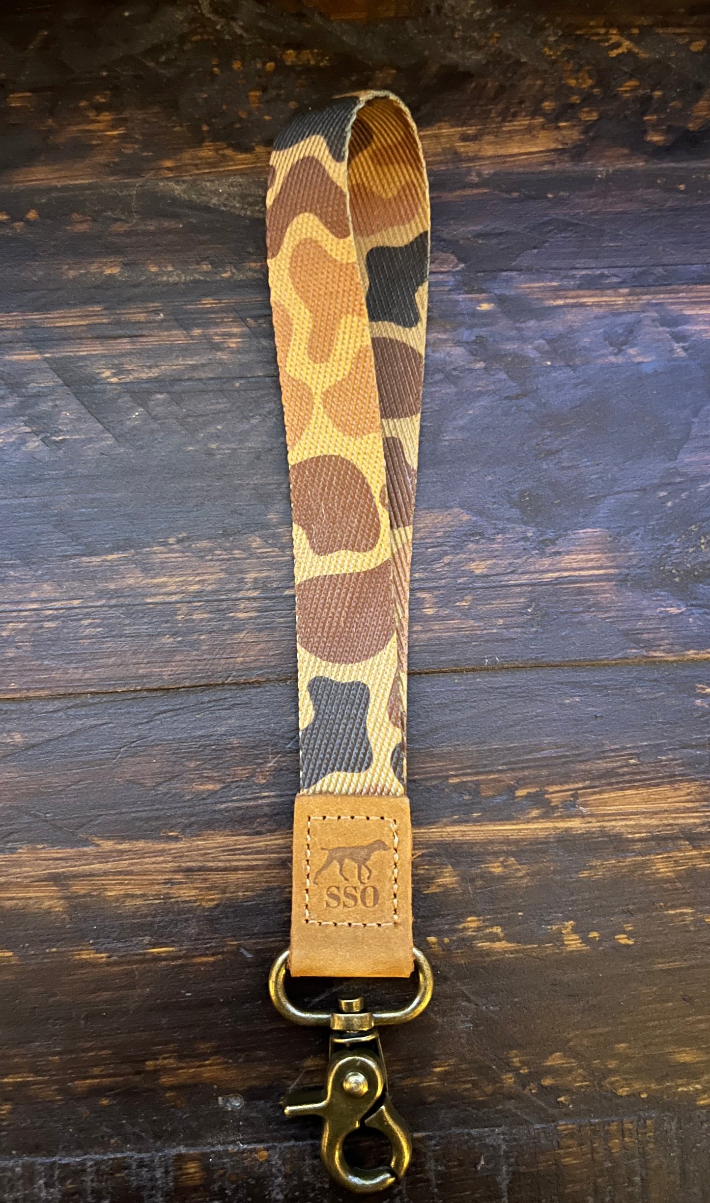Duck camo wrist lanyard